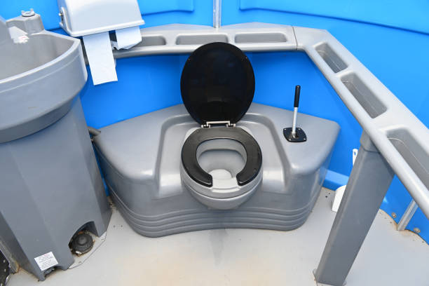 Porta potty delivery and setup in Tower Lakes, IL